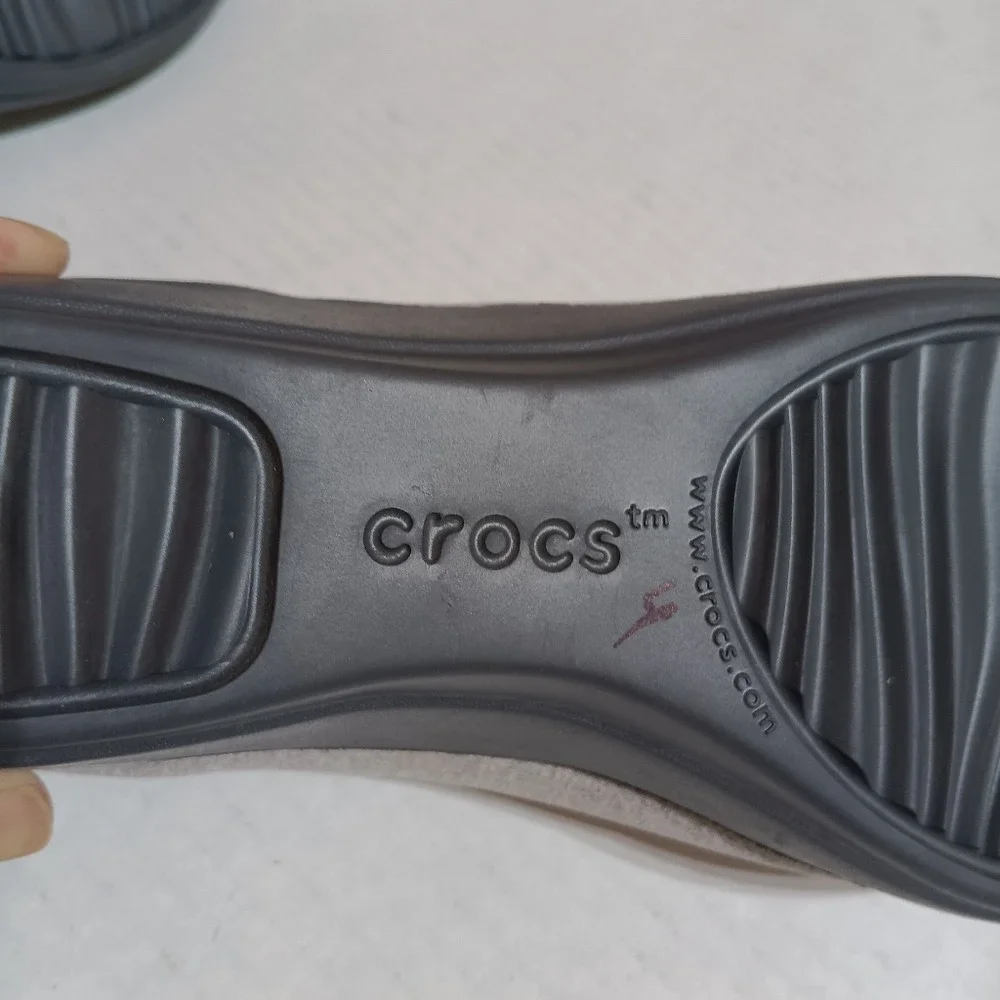Crocs Busy Day Wedge Pumps Womens Size 10 Gray Pink Dual Comfort Slip On
